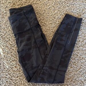 Lululemon Black Camo  Fast and Free 25” Leggings